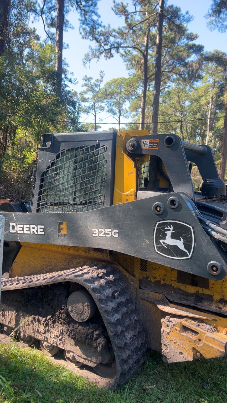 2021 John Deere 325G Image 1