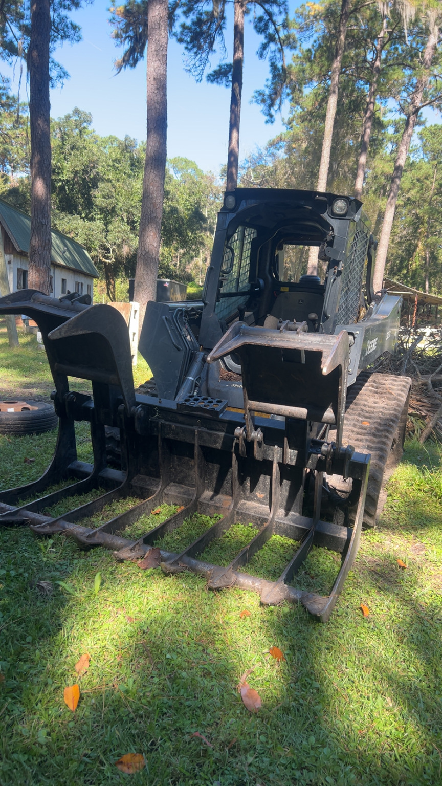 2021 John Deere 325G Image 3