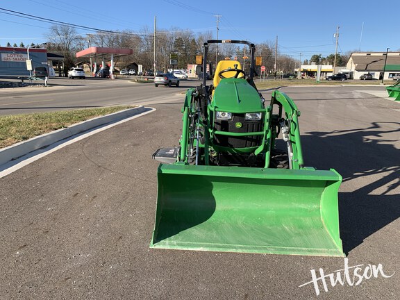 Photo of 2022 John Deere 1025R