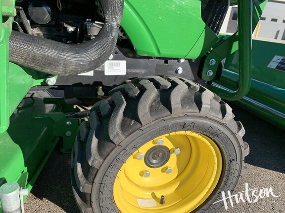 Photo of 2022 John Deere 1025R