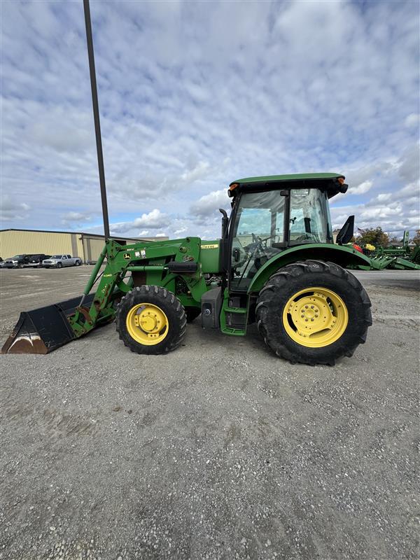 2015 John Deere 5100E Image 5