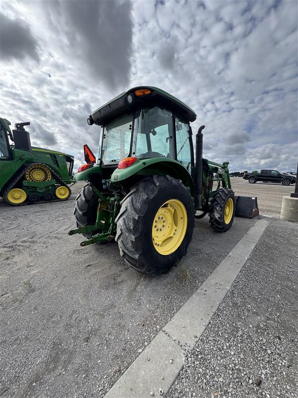 2015 John Deere 5100E Image 6
