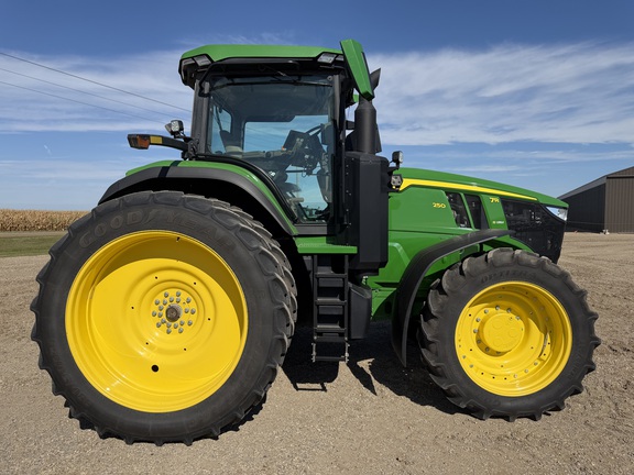 2024 John Deere 7R 250 - Photo2
