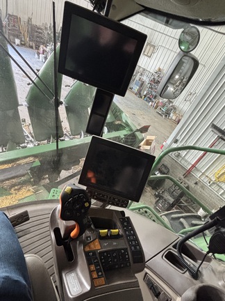 2023 John Deere S780 - Photo18