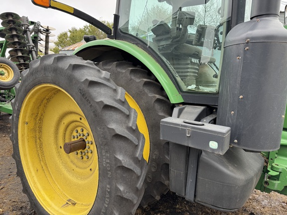 2012 John Deere 8310R - Photo12