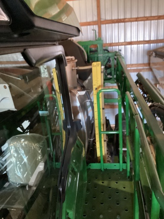 2025 John Deere 412R - Photo13