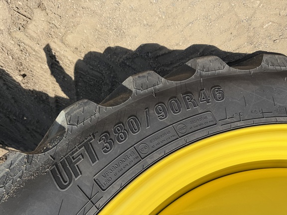 2025 John Deere 412R - Photo9