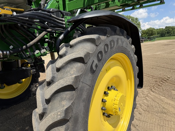 2025 John Deere 412R - Photo16