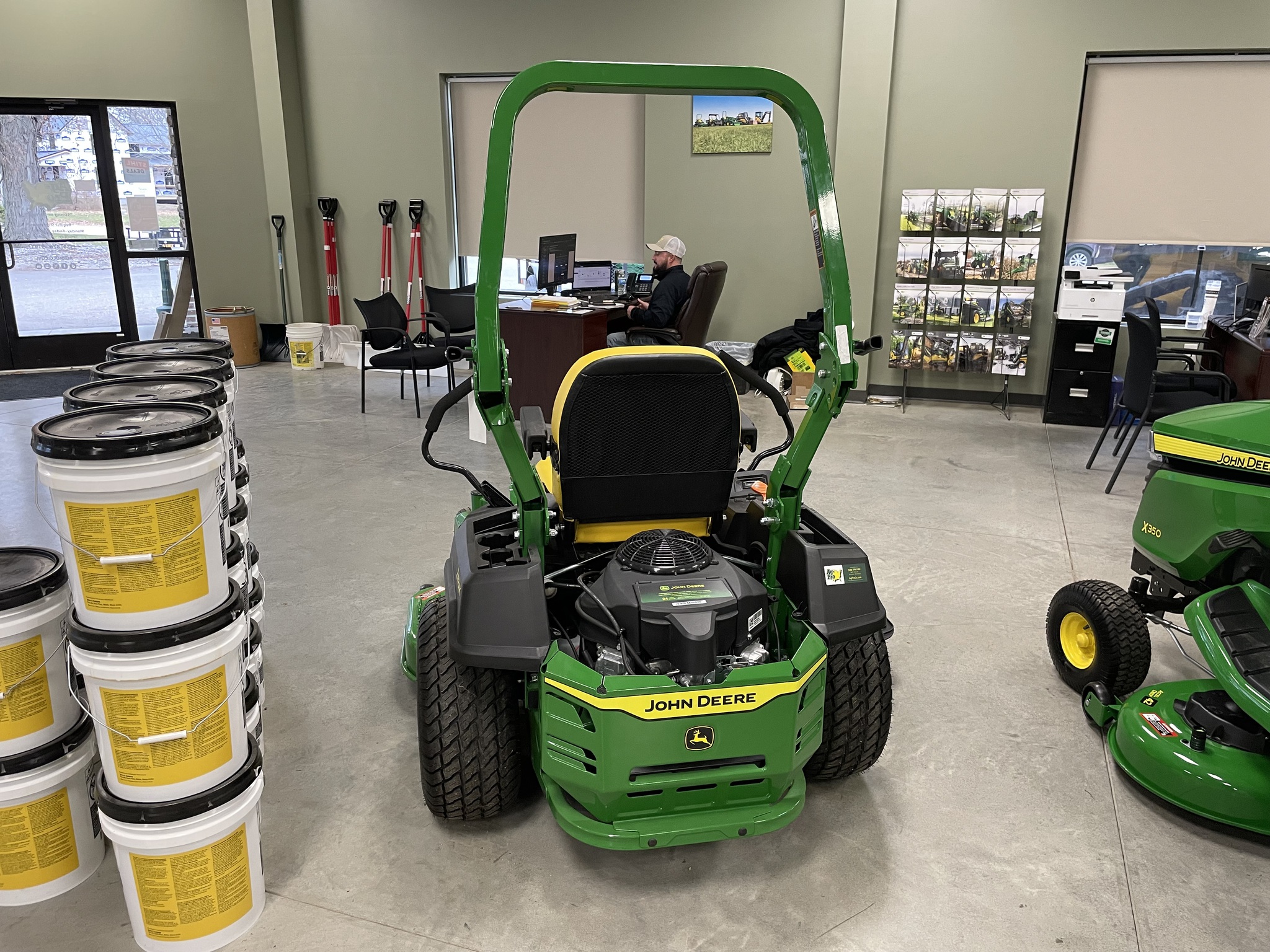 2025 John Deere Z530M Image 2