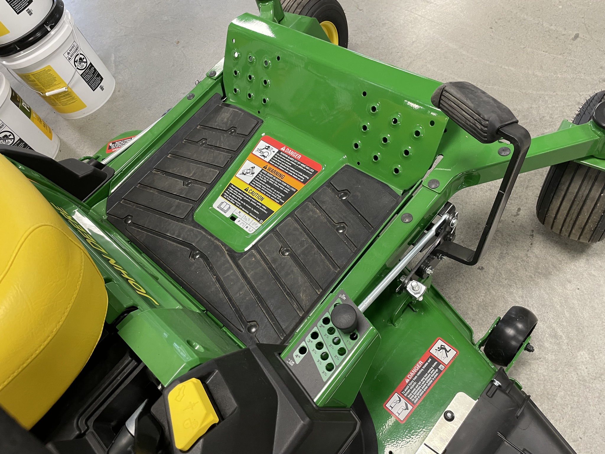 2025 John Deere Z530M Image 7