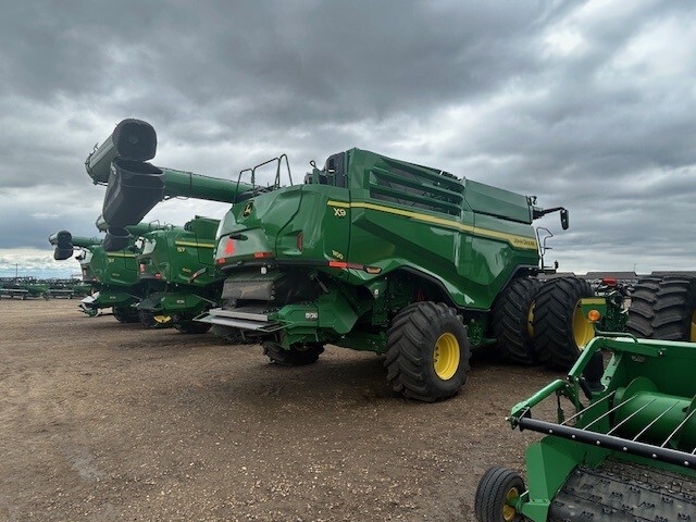 2025 John Deere X9 1100 Image 5