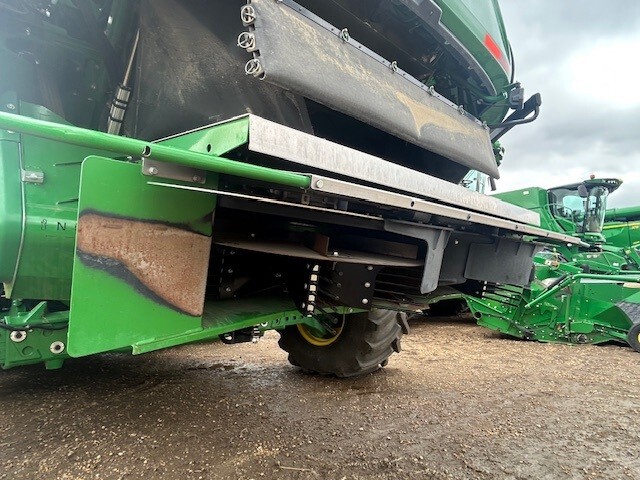 2025 John Deere X9 1100 Image 6