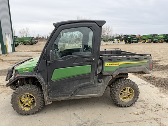 2025 John Deere XUV 845M - Photo6