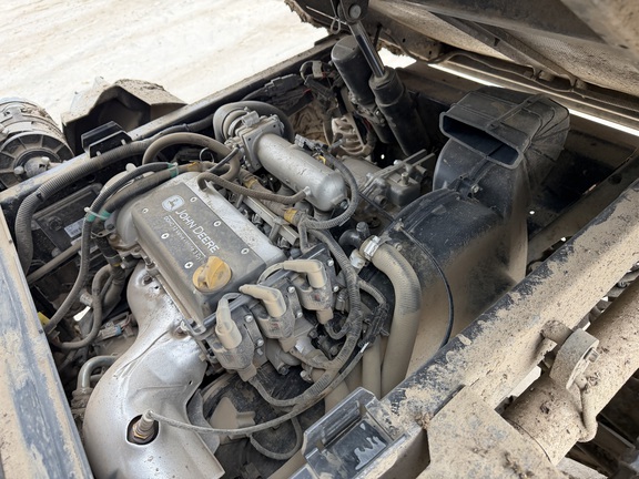 2025 John Deere XUV 845M - Photo16