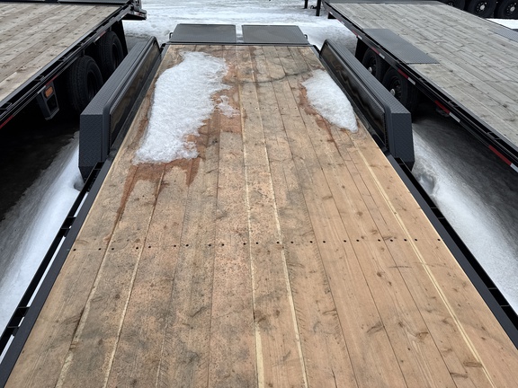 New In-Stock 2026 Double A EQ217-24 Trailers at Horizon Ag & Turf in Lloydminster, AB - Photo4