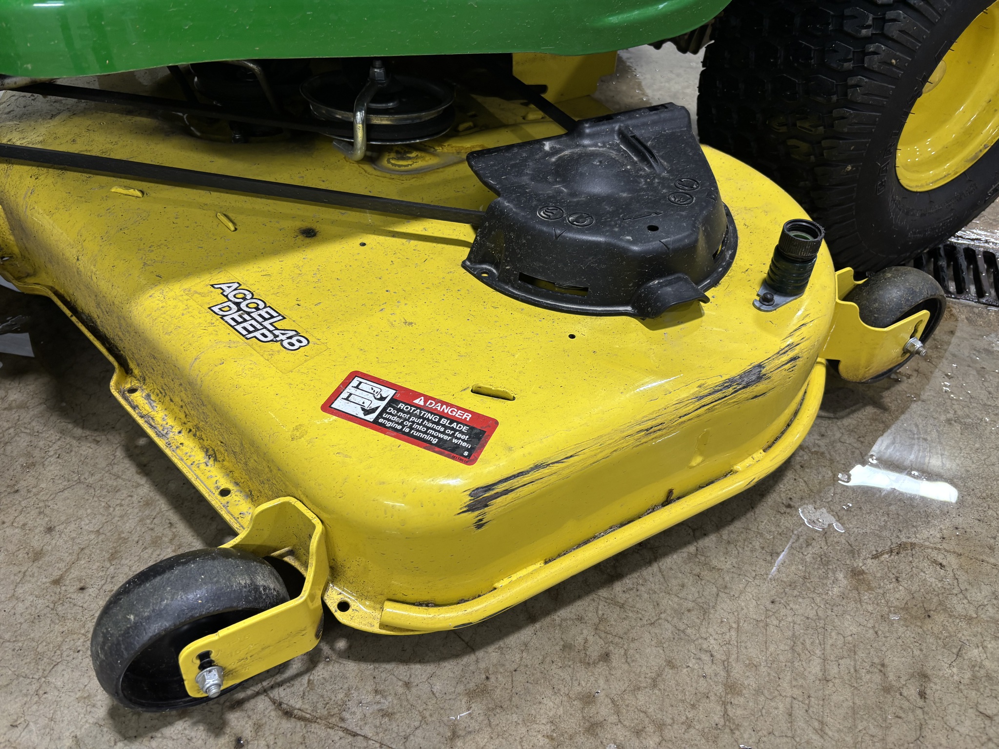 Used 2018 John Deere S240 Lawn & Garden Tractors at Koenig Equipment in Botkins, OH - PhotoXL9