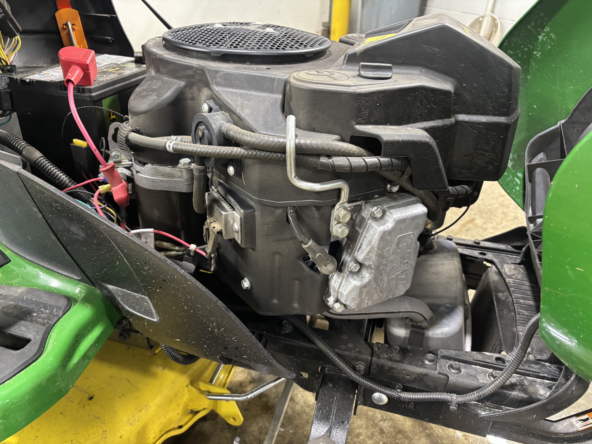 Used 2018 John Deere S240 Lawn & Garden Tractors at Koenig Equipment in Botkins, OH - PhotoXL13