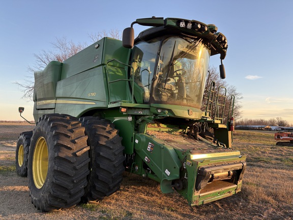Photo of 2022 John Deere S780