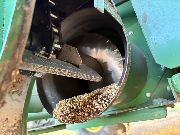 Photo of 2022 John Deere S780
