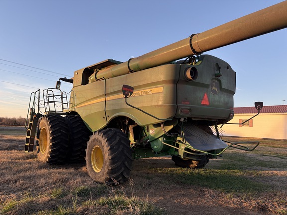 Photo of 2022 John Deere S780