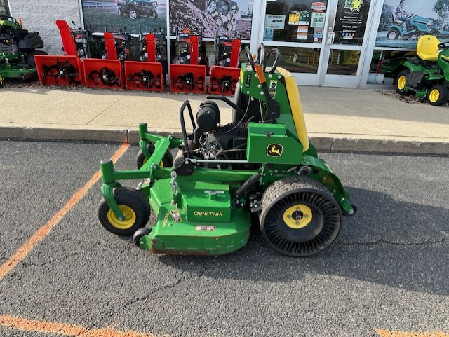 2022 John Deere 652R Quik Trak Image 2