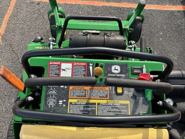 2022 John Deere 652R Quik Trak Image 7