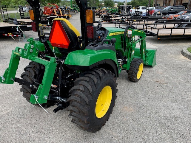 2026 John Deere 2032R Image 6