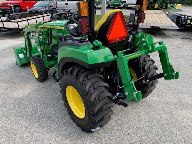 2026 John Deere 2032R Image 5