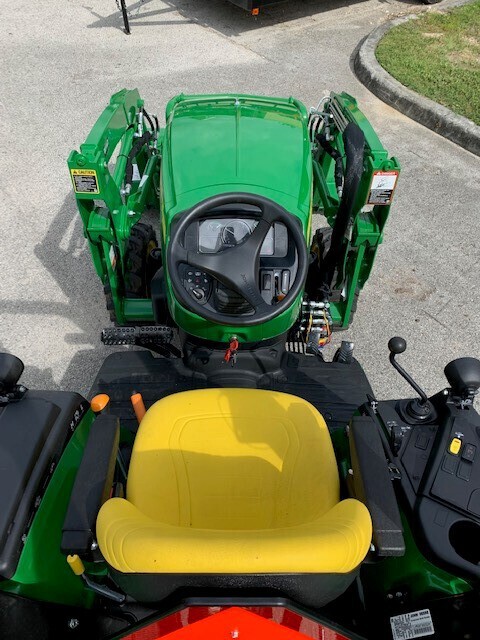 2026 John Deere 2032R Image 4