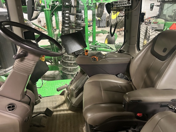 Photo of 2024 John Deere 9RX 640