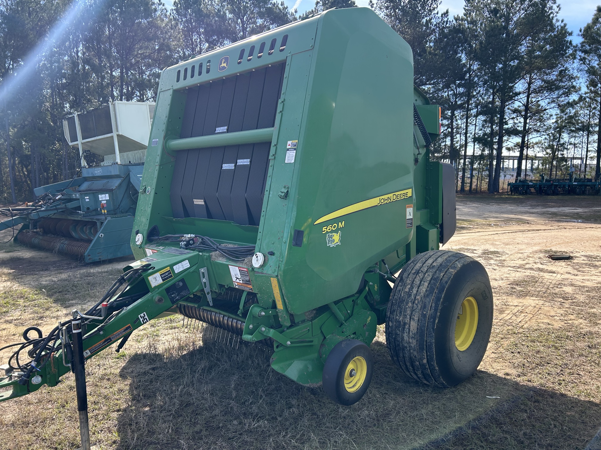 2023 John Deere 560M Image 3