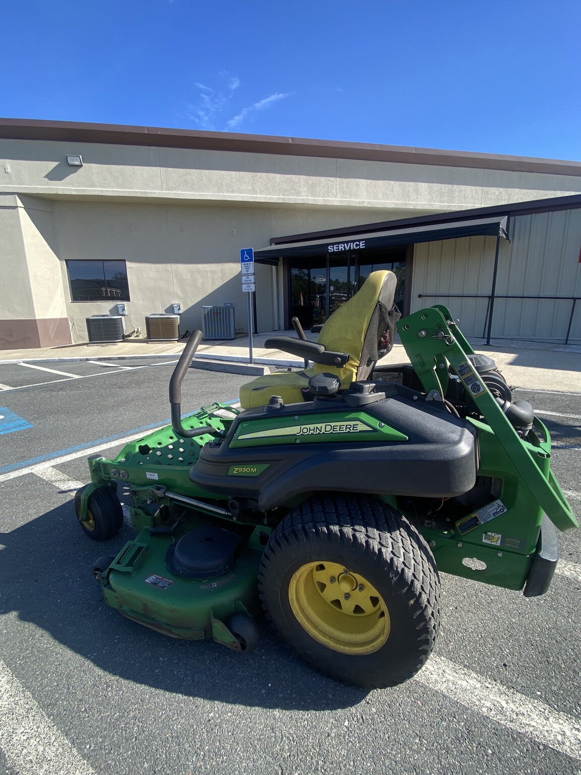 2021 John Deere Z930M Image 2