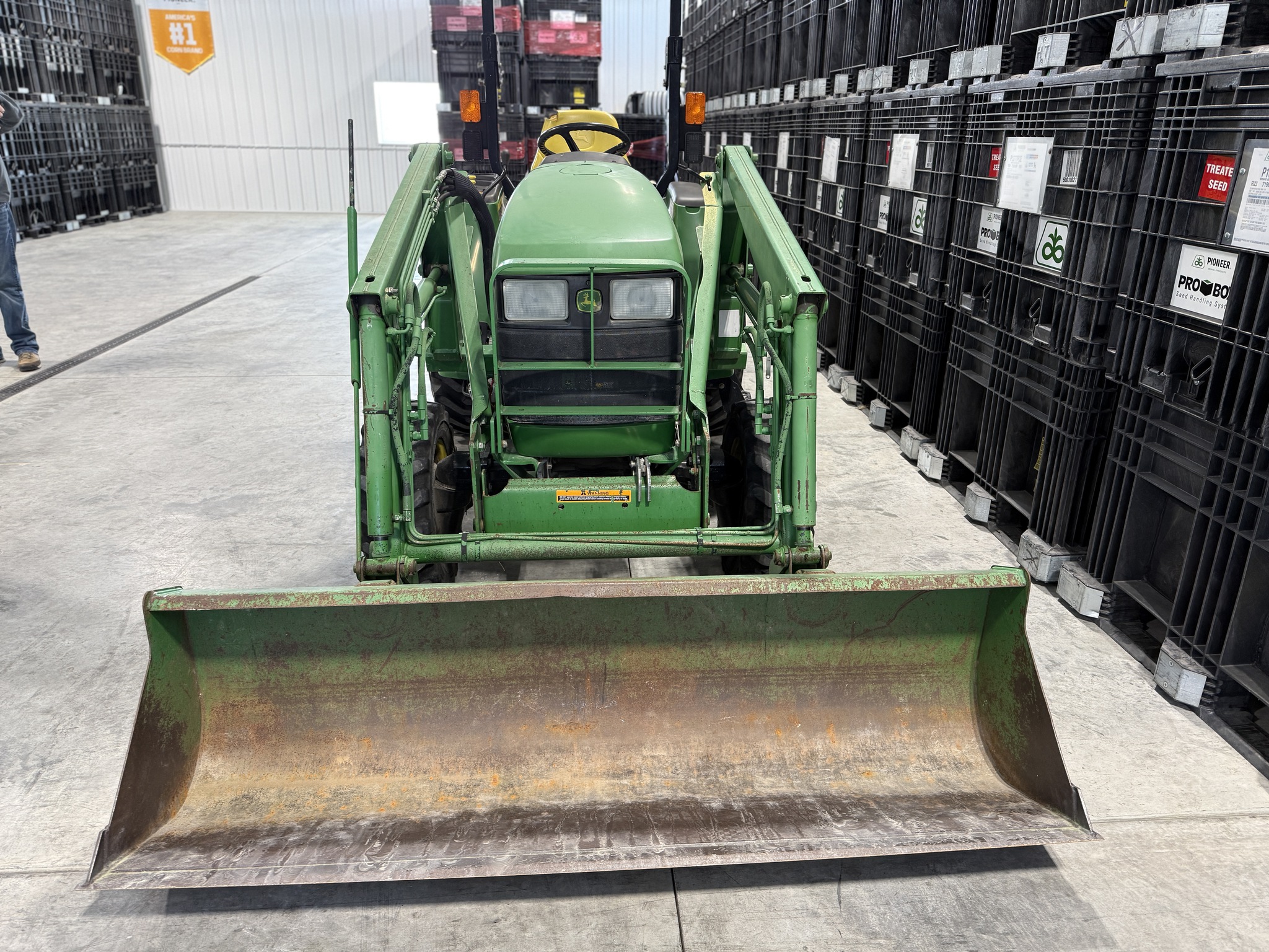 2002 John Deere 4310 Image 15