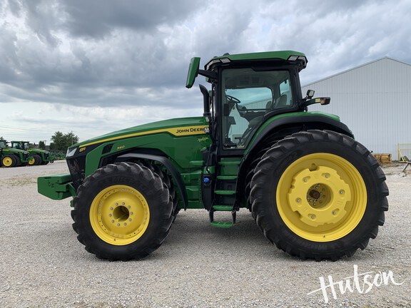 Photo of 2025 John Deere 8R 340