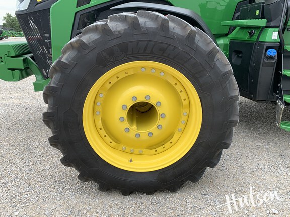 Photo of 2025 John Deere 8R 340