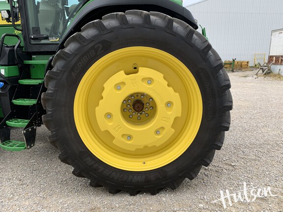 Photo of 2025 John Deere 8R 340