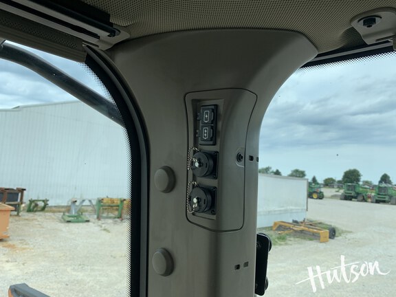 Photo of 2025 John Deere 8R 340