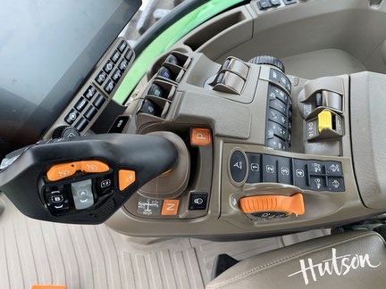 Photo of 2025 John Deere 8R 340
