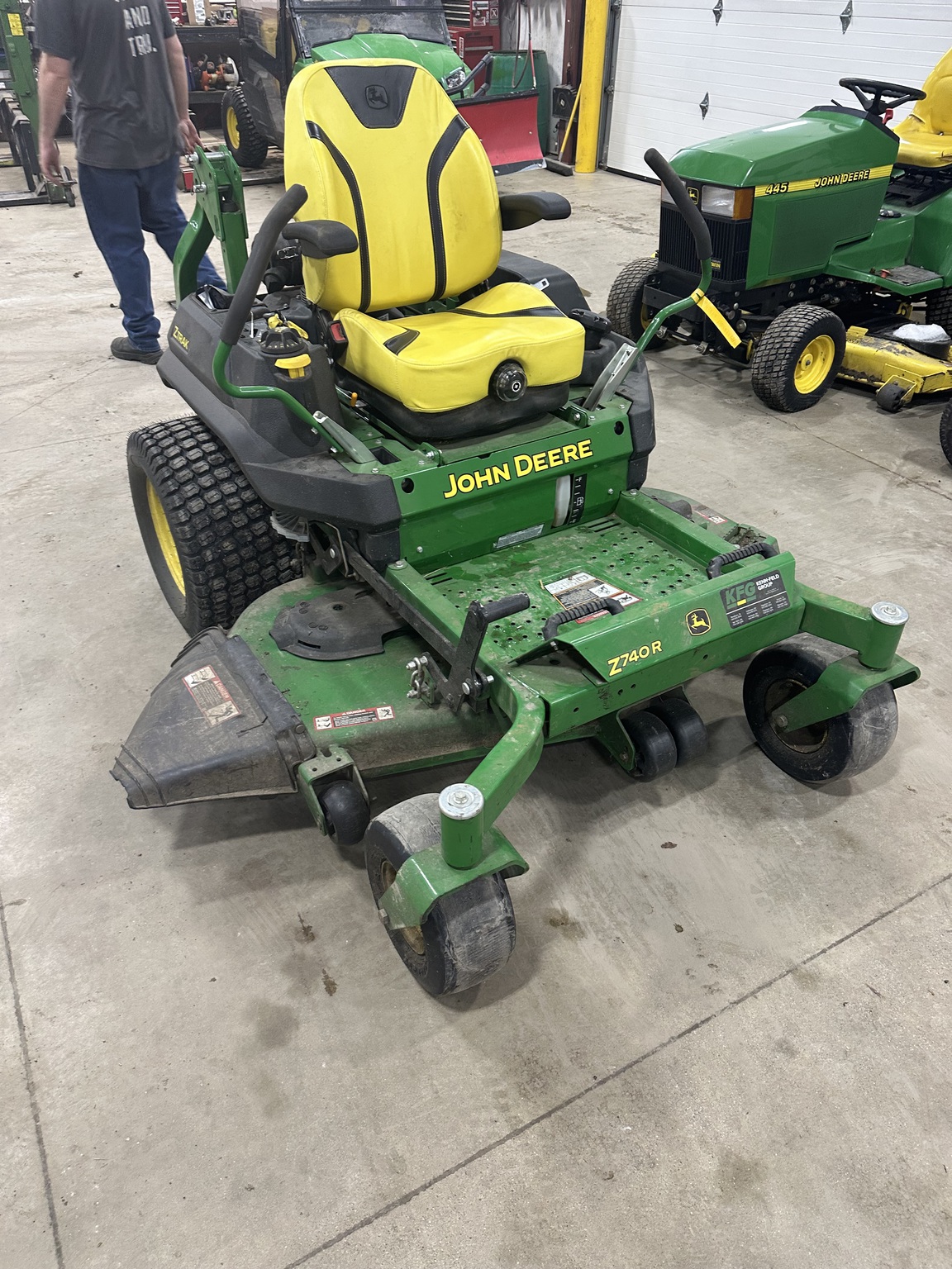 2020 John Deere Z740R Image 3