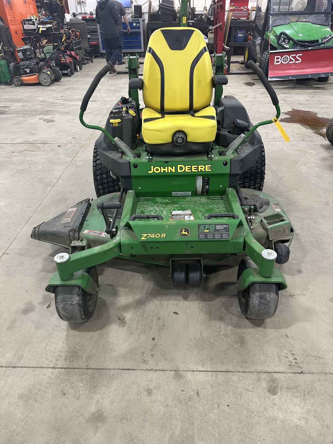 2020 John Deere Z740R Image 2