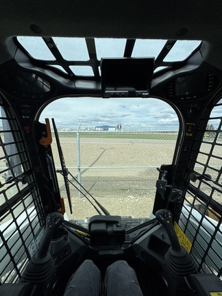 Used 2024 Bobcat S770 Skid Steer Loaders at Horizon Ag & Turf in Lloydminster, AB - Photo9