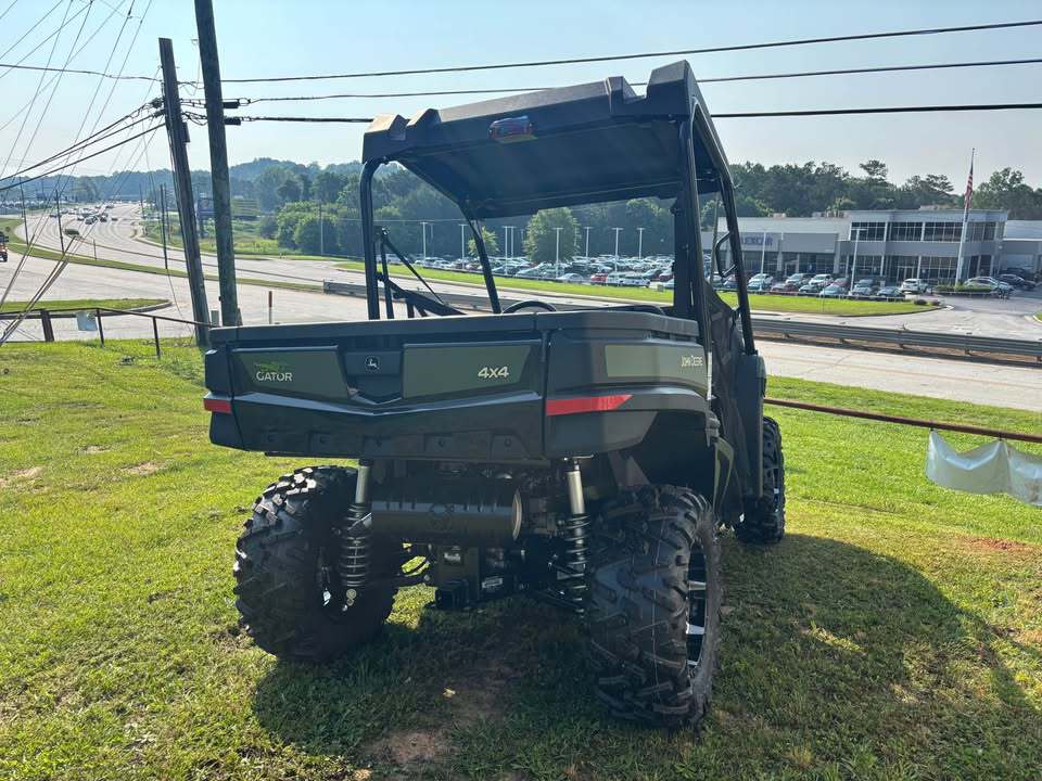2025 John Deere XUV590M Gator Image 4