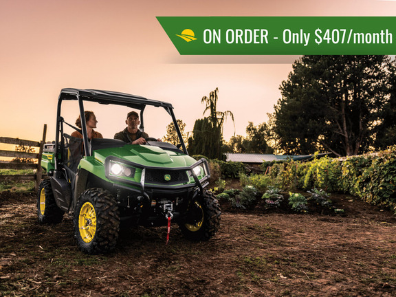  John Deere 590M