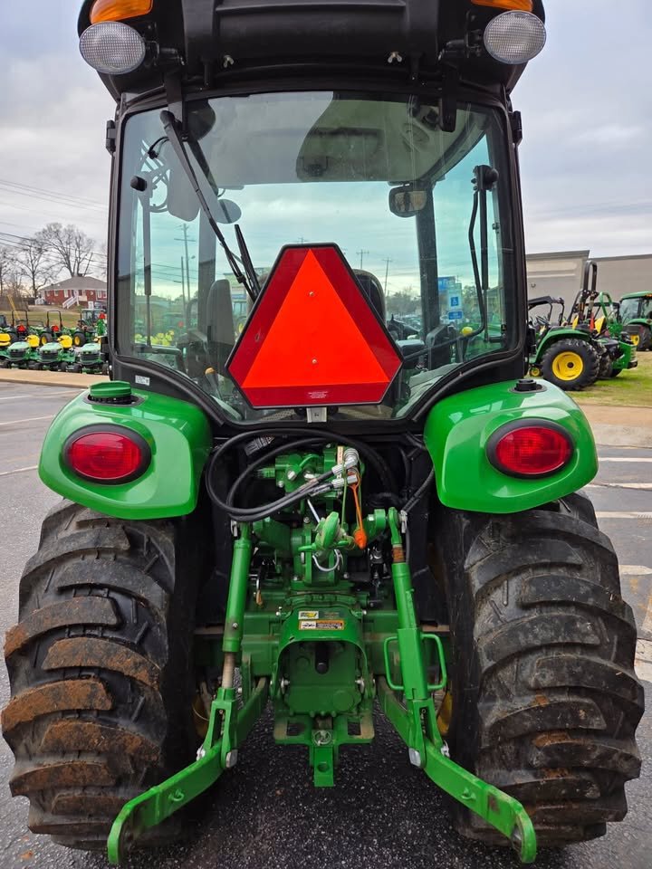 2023 John Deere 3046R Image 3