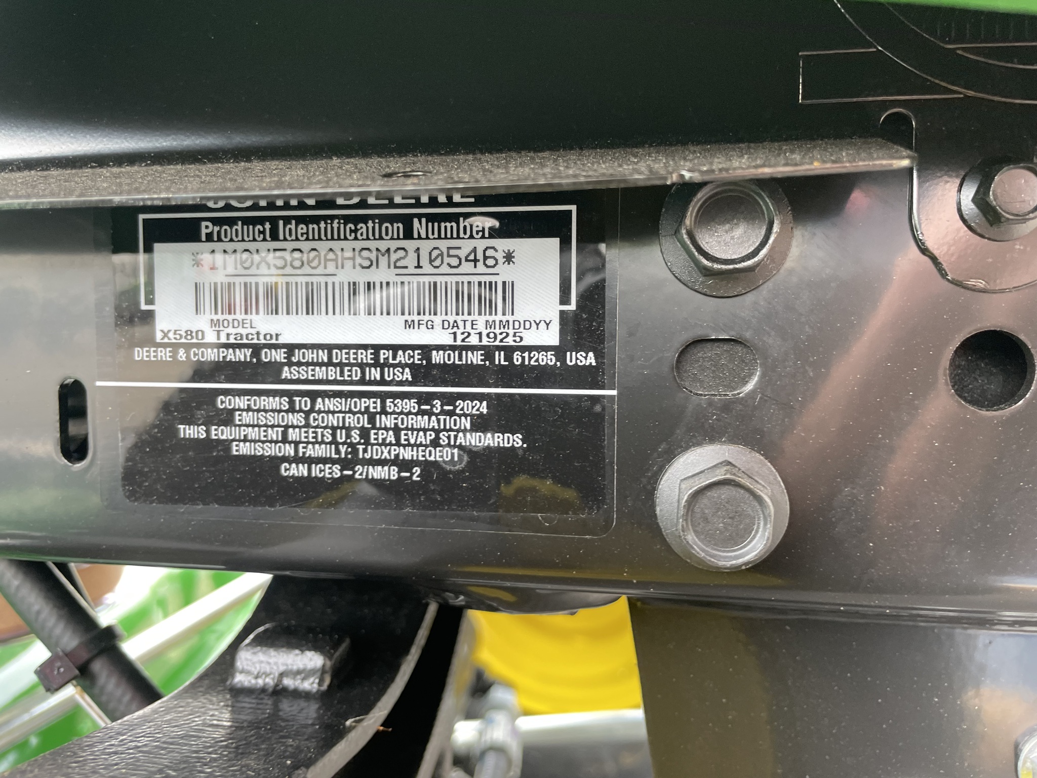 2026 John Deere X580 Image 9