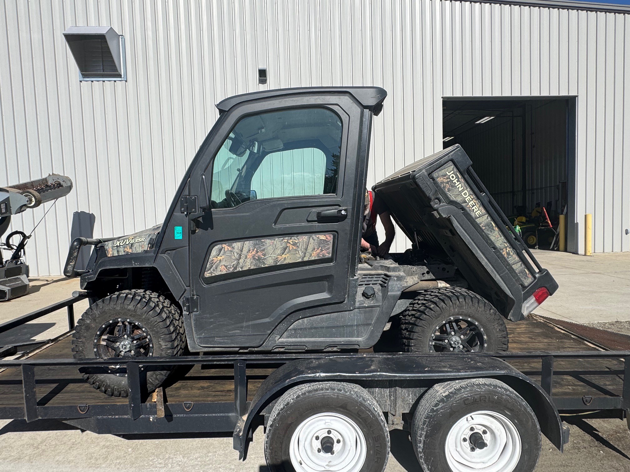 2019 John Deere XUV 835R Image 3