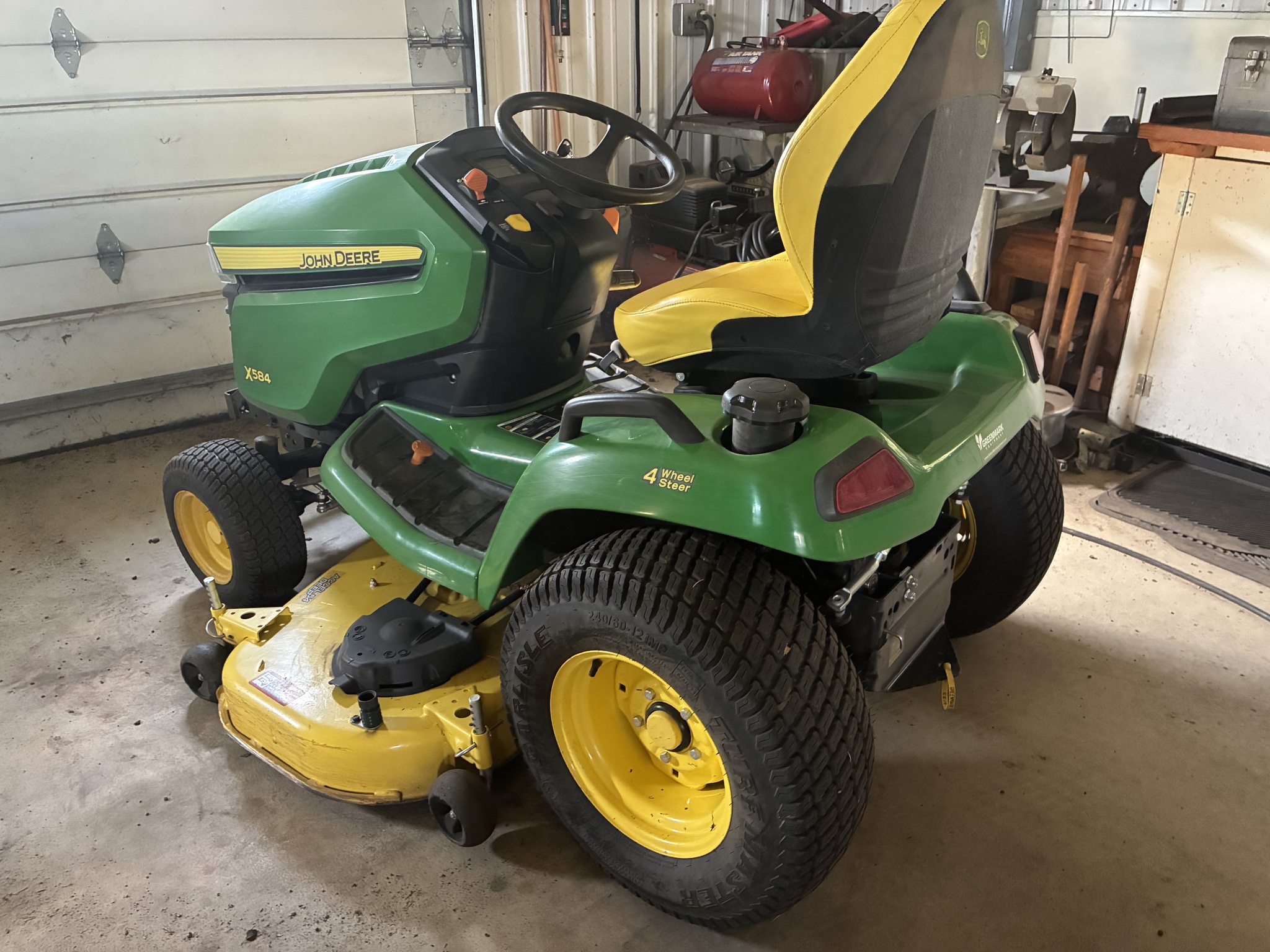 2022 John Deere X584 Image 4