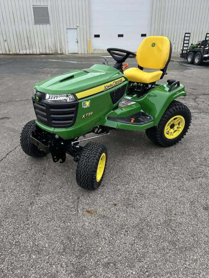 2026 John Deere X739 Image 1