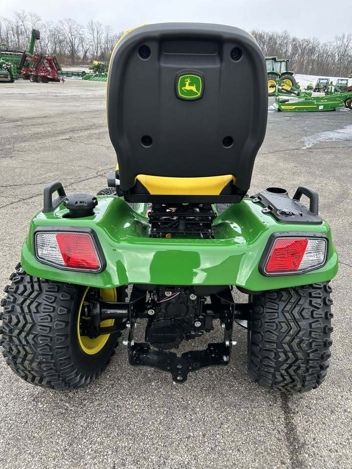 2026 John Deere X739 Image 4