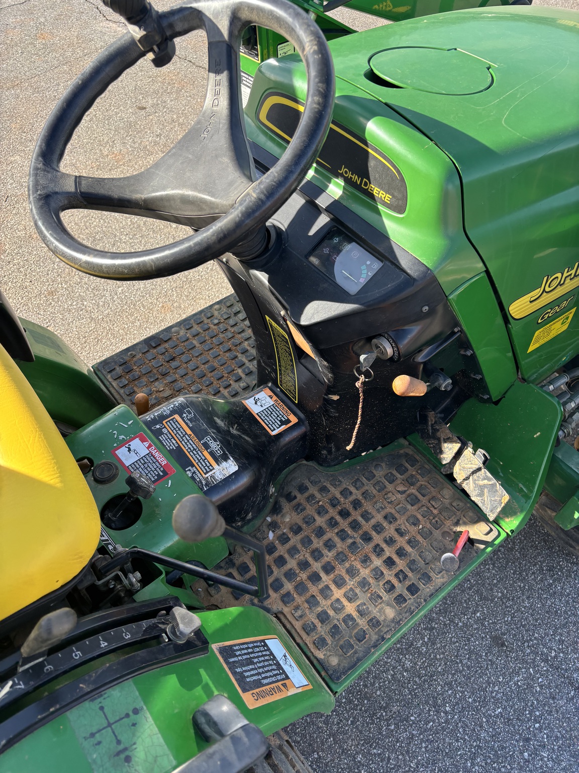 2003 John Deere 4110 Image 5